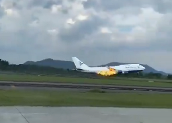Shock Video: Boeing Passenger Jet’s Engine Bursts into Flames